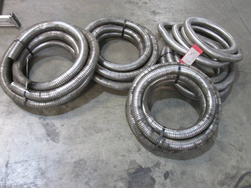 lot 23 image: 5 rolls of 2 flexible metal condui...