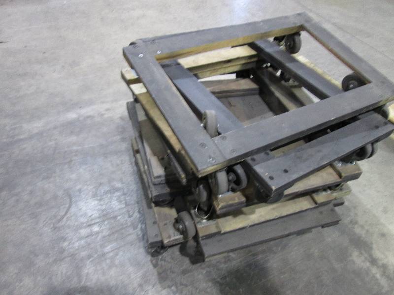 lot 34 image: Lot of Grainger 24 x 36 x 500 pou...