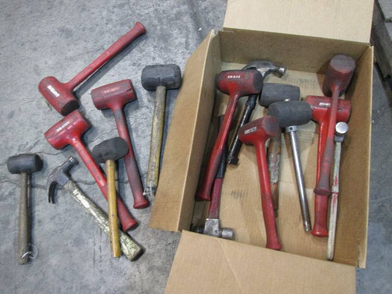 lot 80 image: Box of hammers and mallets...