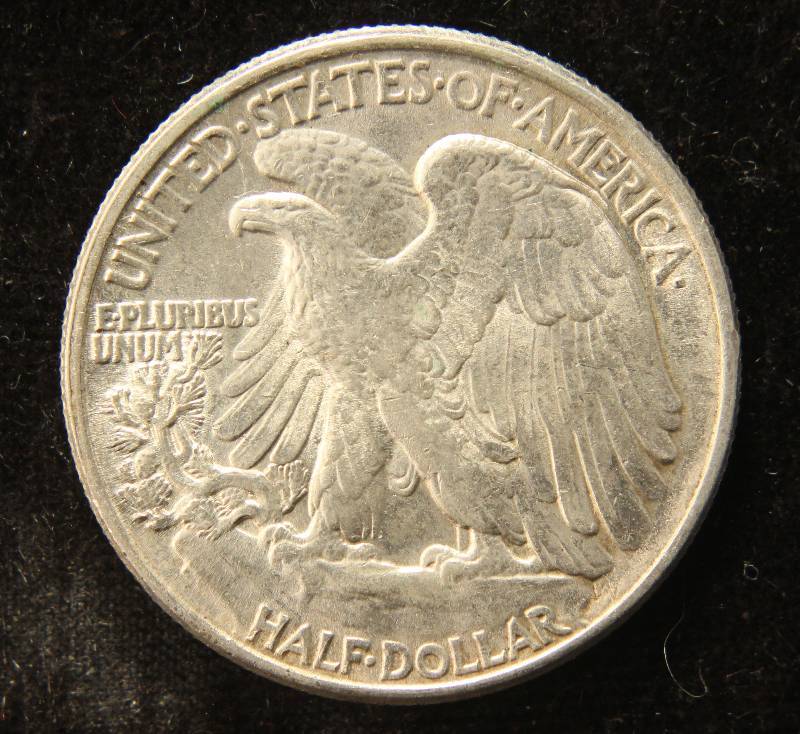 1945 WALKING LIBERTY SILVER HALF DOLLAR UNC