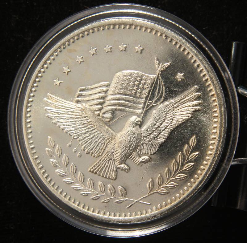 1 TROY OZ. .999 FINE SILVER VINTAGE EAGLE FLAG TRADE UNIT IN AIRTITE