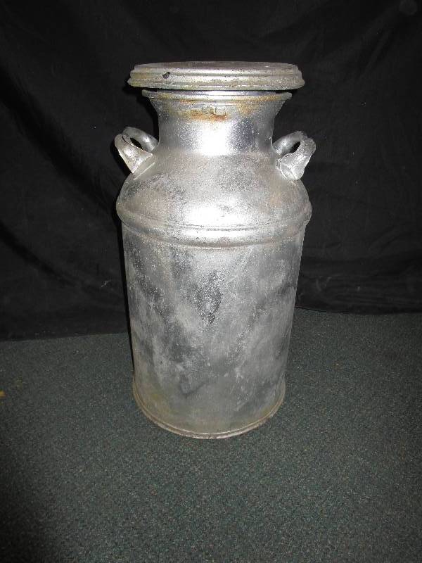 lot 2 image: Cream Can