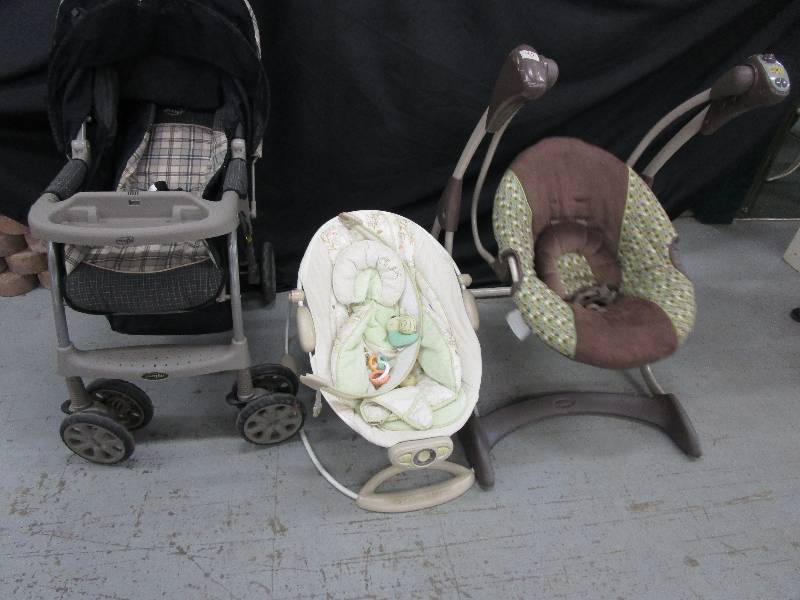 lot 40 image: Stroller, Vibrating Seat and Swing