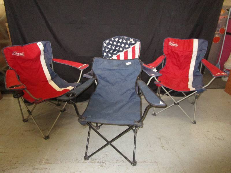 lot 49 image: 4 Bag Patriotic Chairs