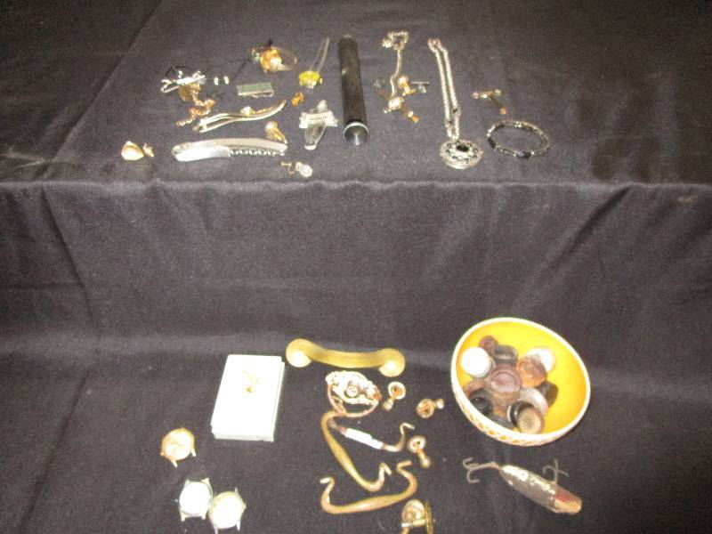 lot 52 image: Knives, Watches, Antiques and Collectibles