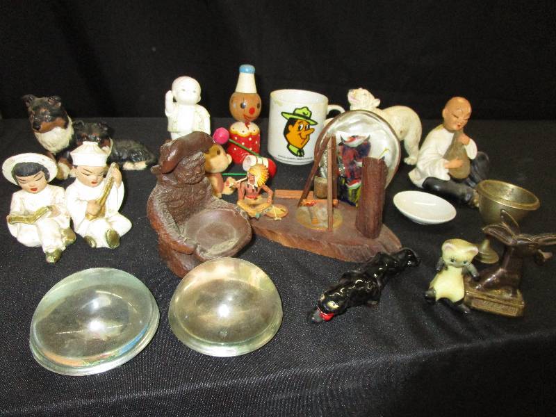 lot 60 image: FigurinesDonkey TimberJack