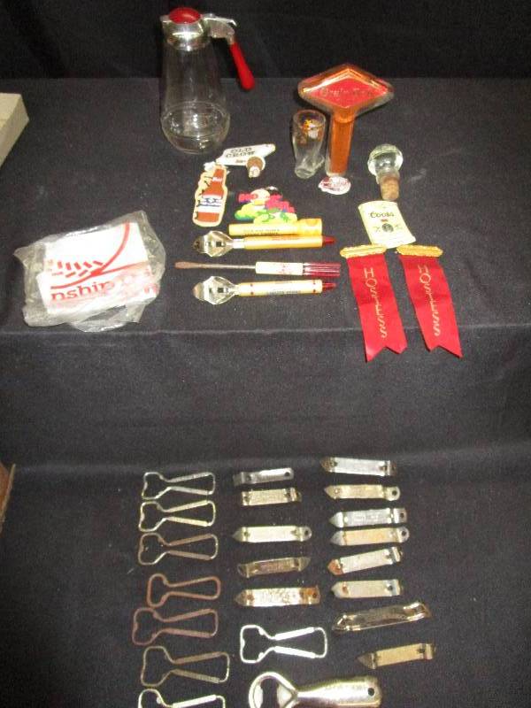 lot 62 image: Various Bottle Openers and Beer Memorbelia, Schmidy, Hamms, Schlitz and more