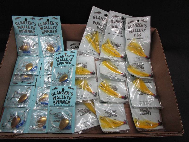 lot 63 image: 12 Glanzer Walley Spinners  2 Hook Worm Rig, 12 Glanzer Walley Jigs w Treble Hooks