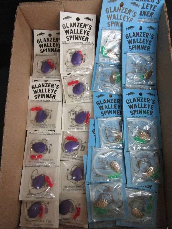 lot 64 image: 12 Glanzer Walley Spinners 3 hook Worm and 12 Glanzer Walley Spinners 2 Hook