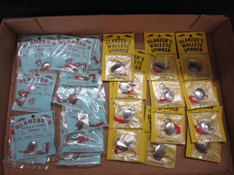 lot 68 image: 12 Glanzer Casting Trolling Spinners and 12 Glanzer Walley Spinner Minnow Rig