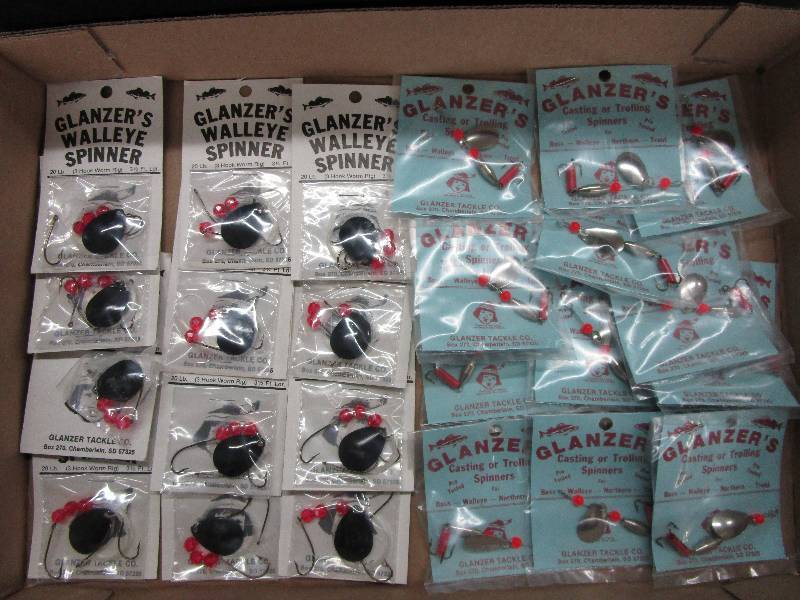 lot 70 image: 12 Glanzer Casting Trolling Spinners and 12 Glanzer Walley Spinner 3 Hooks