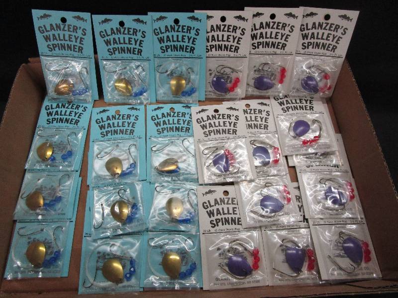 lot 72 image: 12 Glanzer Walley Spinners 3 hook and 12 Glanzer Walley Spinners 2 Hook