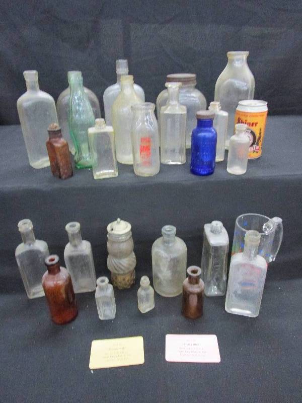 lot 86 image: Various Glass Bottles