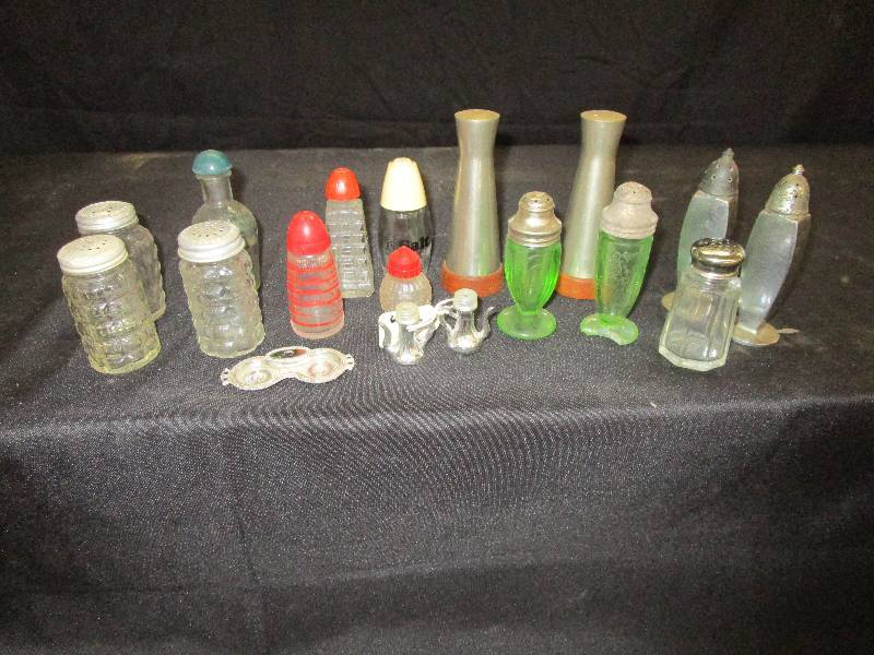 lot 93 image: Various Old Salt and Pepper Shaker