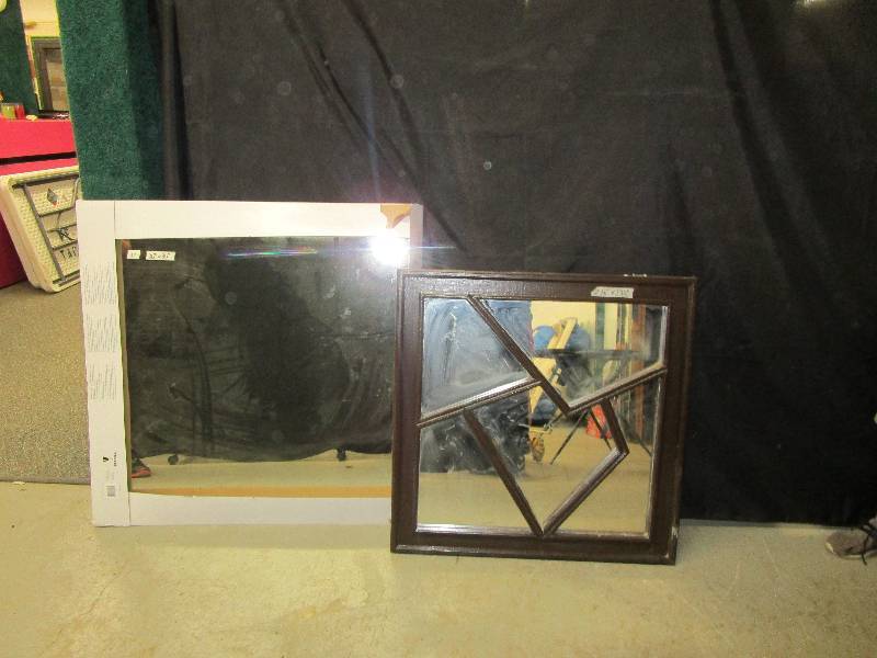 lot 116 image: Mirrors
