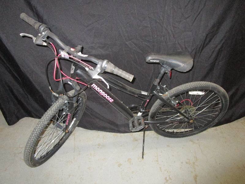 lot 120 image: Mongoose Bike
