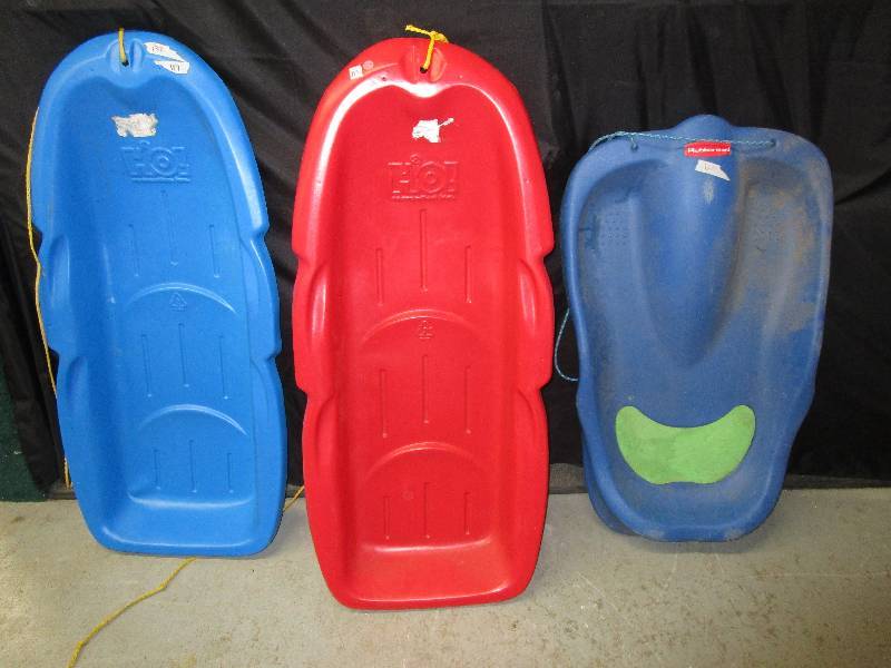 lot 137 image: 3 plastic Sleds
