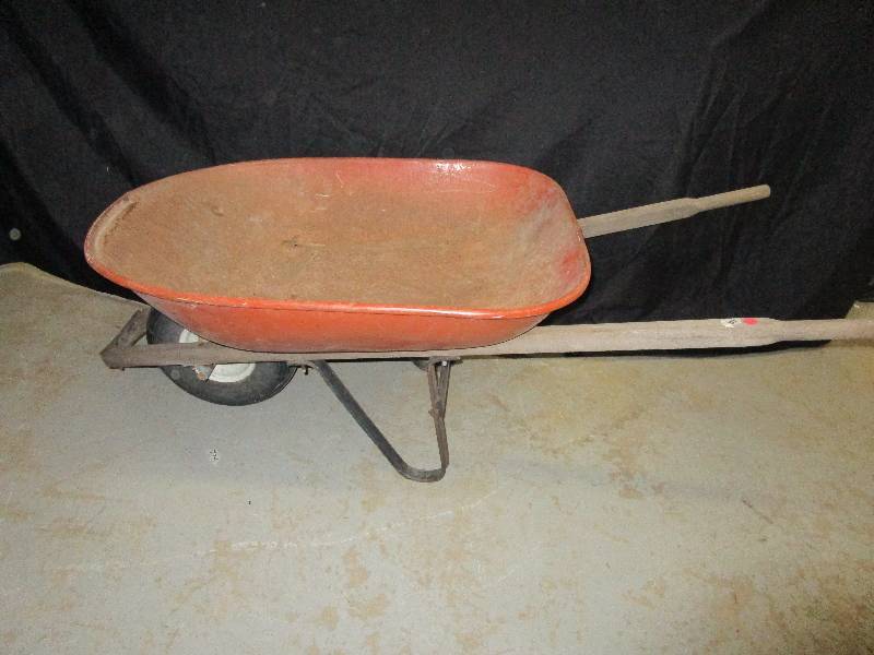 lot 152 image: Wheelbarrow