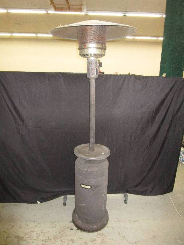 lot 184 image: Propane Deck Heeter 84 Tall