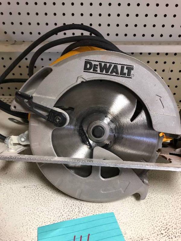 Dewalt Lightweight Circular Saw-DWE575 used in working condition