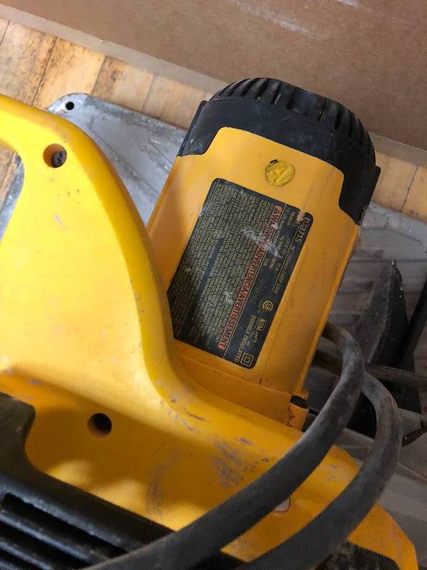 DEWALT 14 in.  Chop Saw D38715 used in working condition