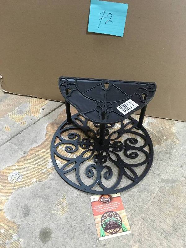 Hampton Bay Round Decorative Hose Butler Not used