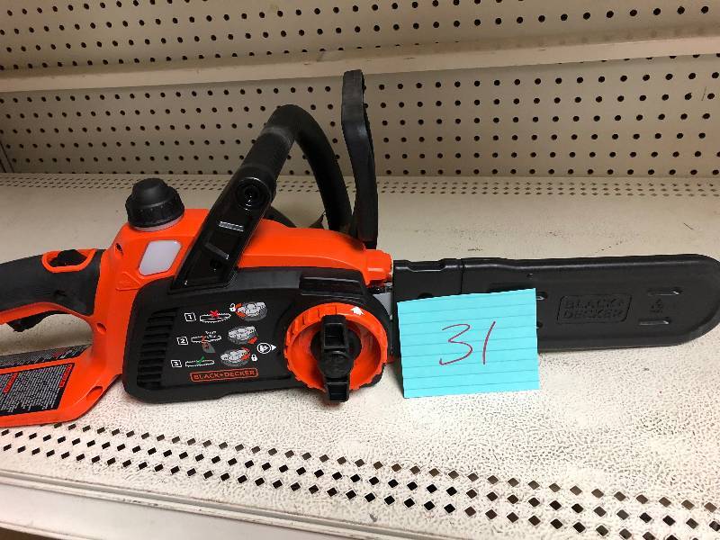 BLACKDECKER 20V MAX Lithium 10 in. Chainsaw in like new condition