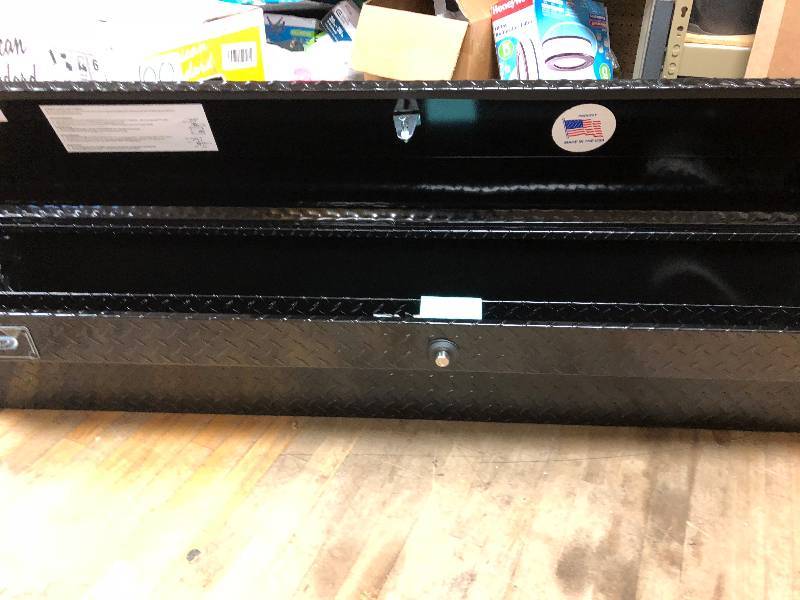 Lund  Aluminum Side Bin Truck Tool Box with Full or Mid Size dented see picture not used