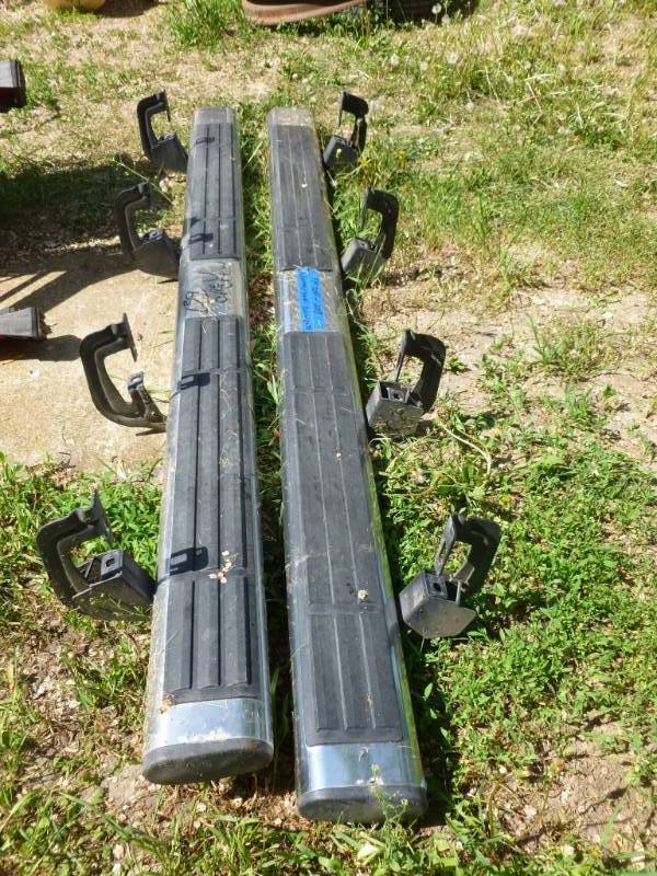 lot 12 image: Truck Running Boards