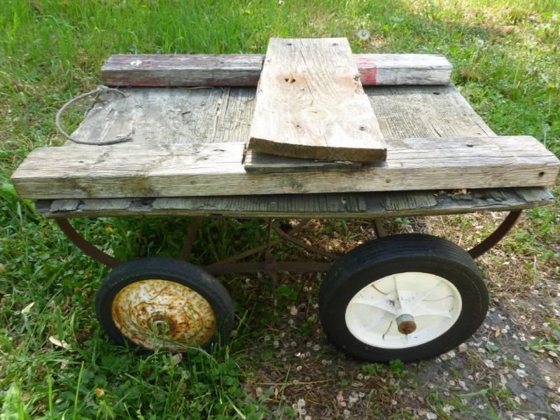 lot 15 image: Vintage Cart