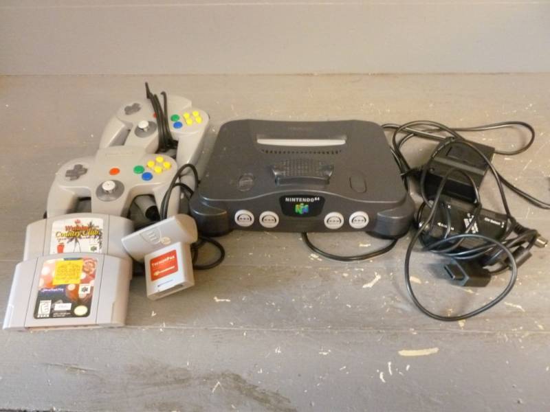 lot 21 image: Nintendo 64 Game Console