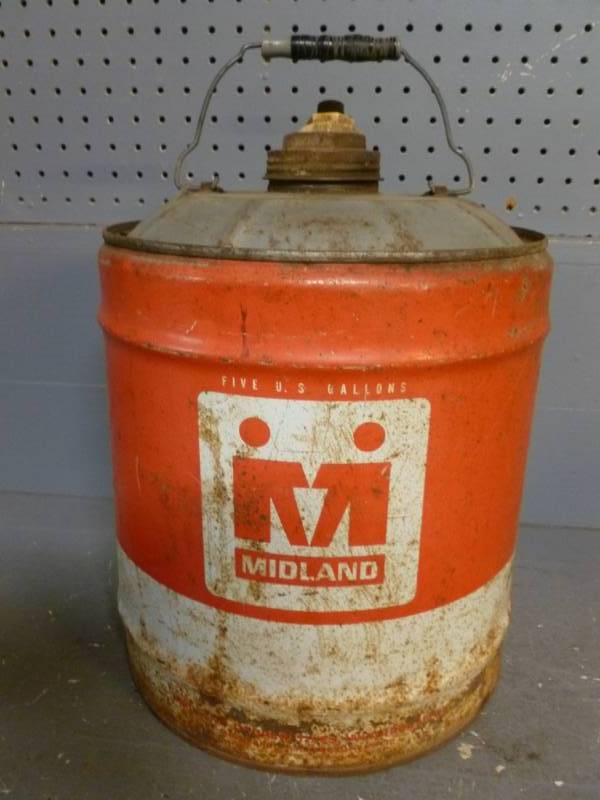 lot 36 image: Vintage Oil Can