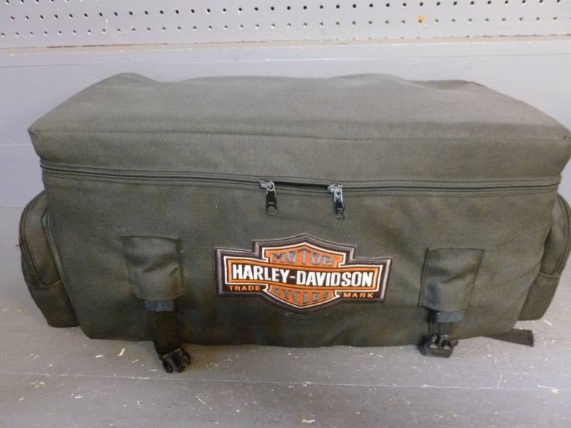 lot 38 image: Harley Davidson Bike Bag
