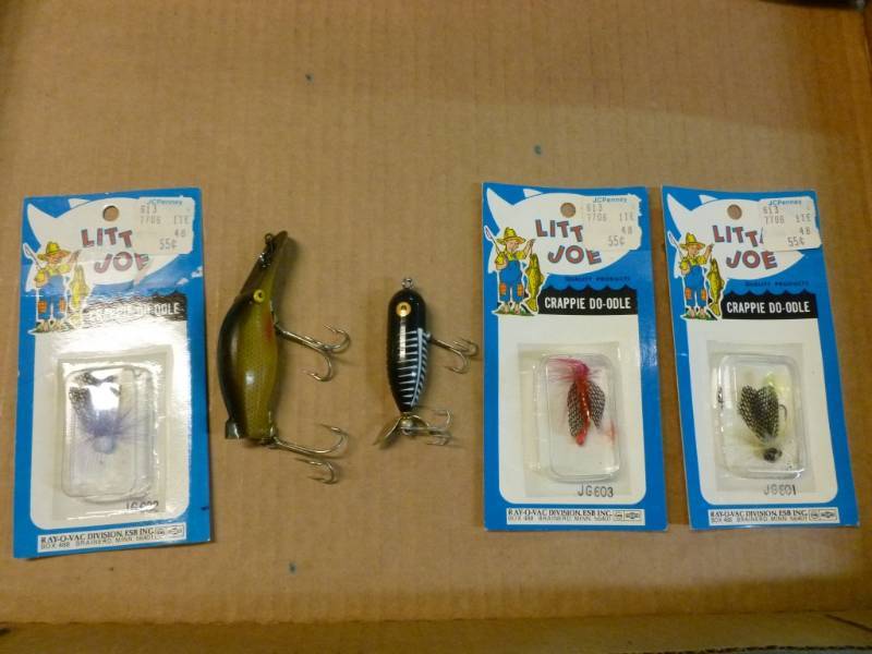 lot 56 image: Heddon Fishing Bait