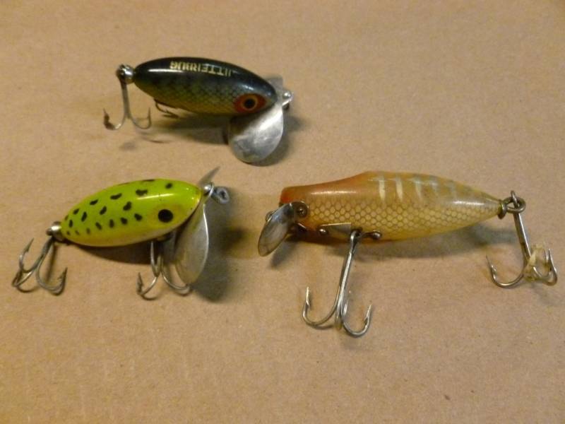 lot 58 image: Vintage Fishing Baits