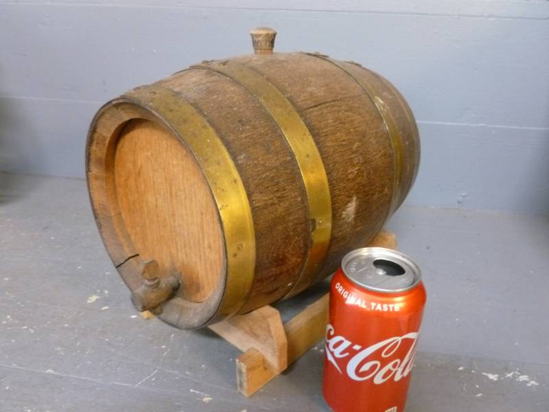 lot 79 image: Vintage Hardwood Barrel