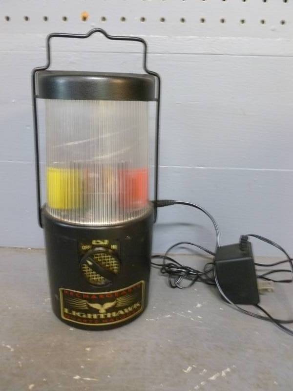 lot 86 image: Lantern