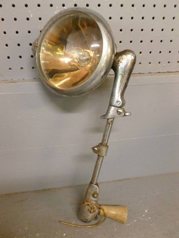 lot 113 image: Vintage Car Part