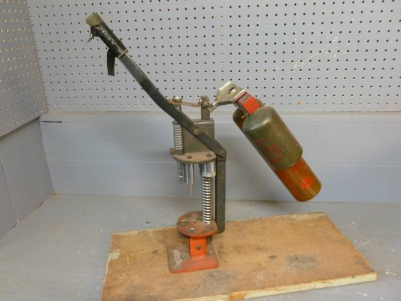 lot 136 image: Ammo Reloader
