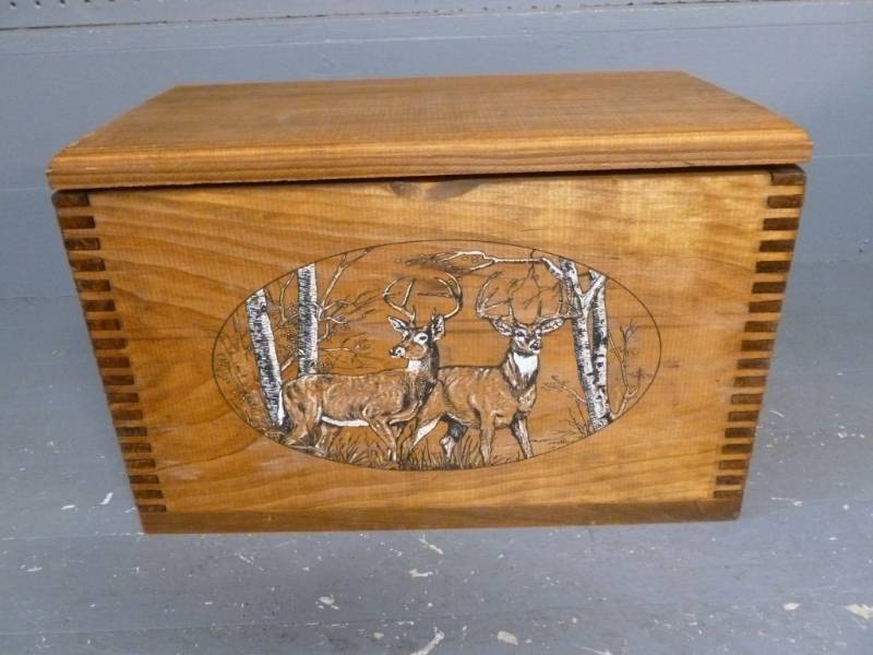 lot 149 image: Ammo Box