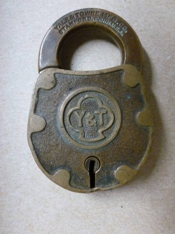 lot 213 image: Vintage Lock