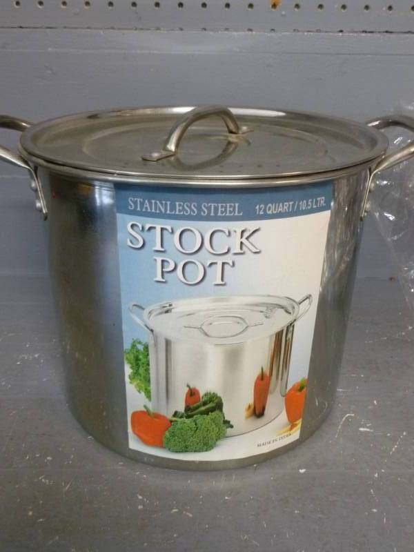 lot 224 image: New Stainless Stock Pot