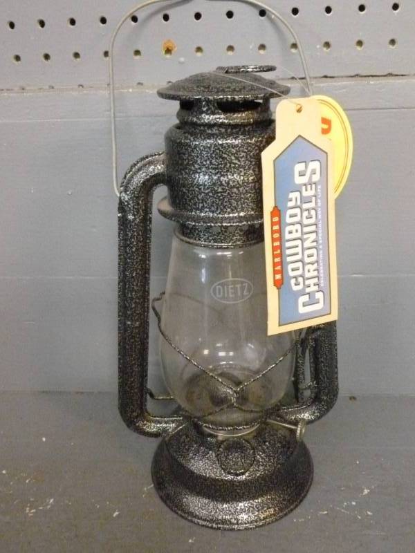lot 233 image: Dietz Barn Lantern