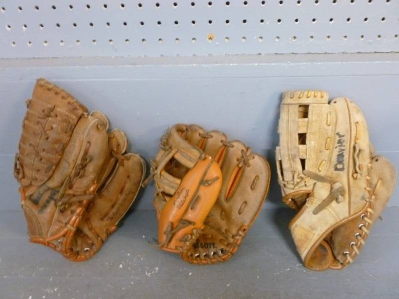 lot 240 image: Vintage Baseball Gloves