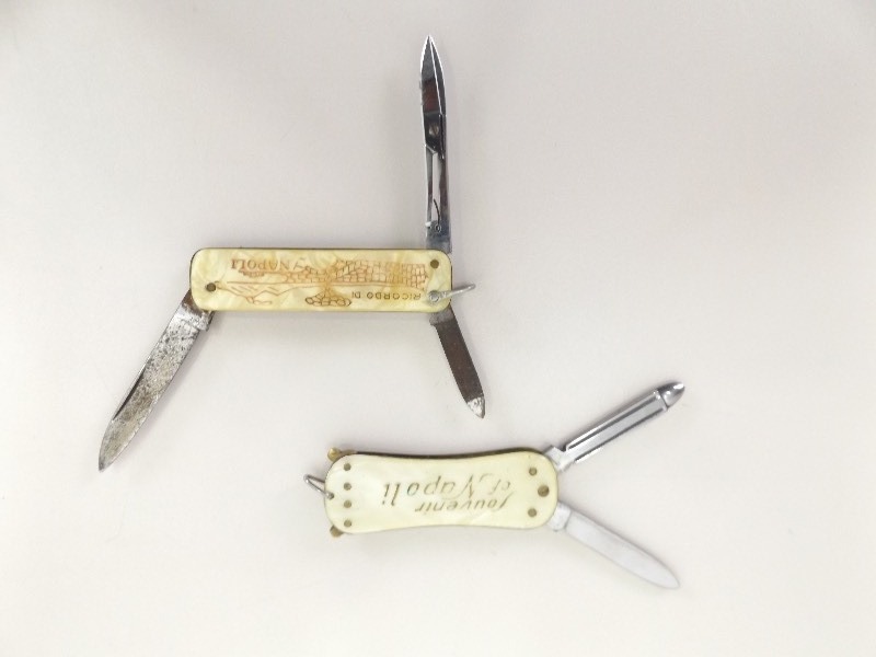 lot 8 image: 2 Vintage Mother of Pearl Pocket Knives