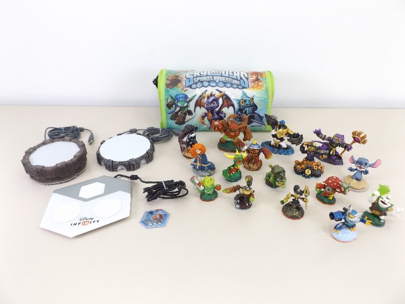 lot 11 image: Lot of Video Game Skylanders Figures, and Pads