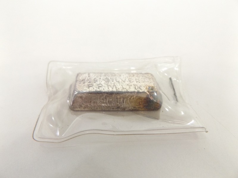 lot 24 image: Collectible 1 Troy Ounce .999 Phoenix Precious Metals Silver Bar