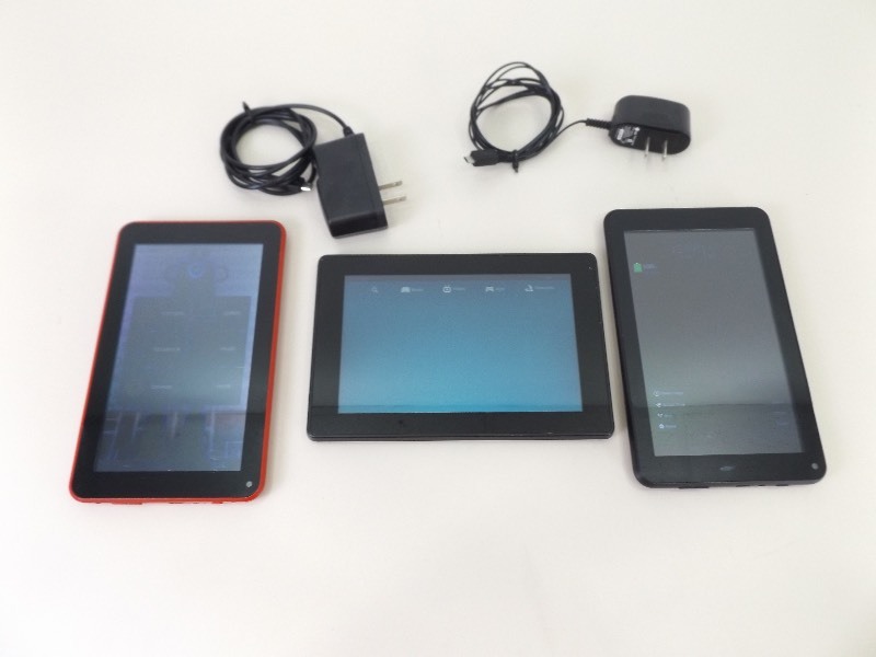 lot 39 image: 3 Working Tablets