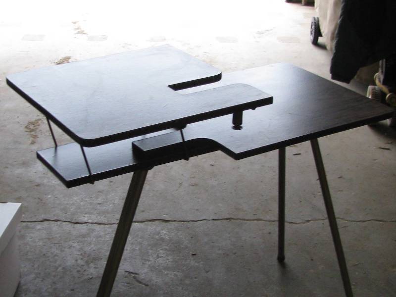 Folding Computer Table