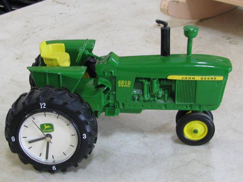 John Deere 4010 Tractor Clock